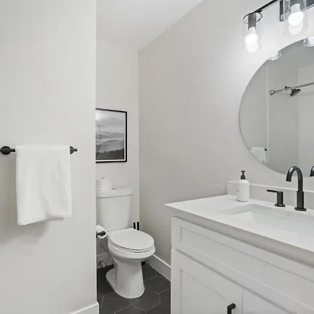 @ Marbella - Spacious And Modern Home In Arvada Esterno foto