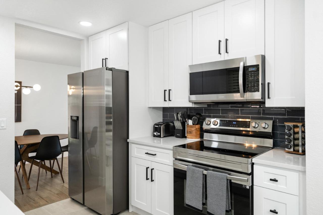 @ Marbella - Spacious And Modern In Arvada